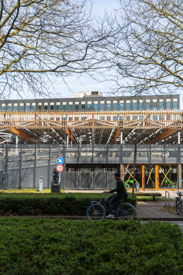 52 PWC overkapping parkeergarage Amsterdam