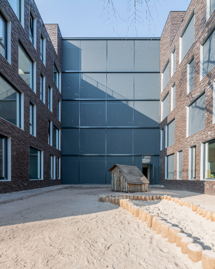 AICS, Amsterdam 3622