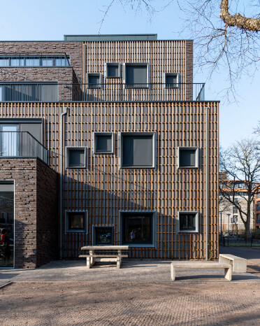 AICS, Amsterdam 3672