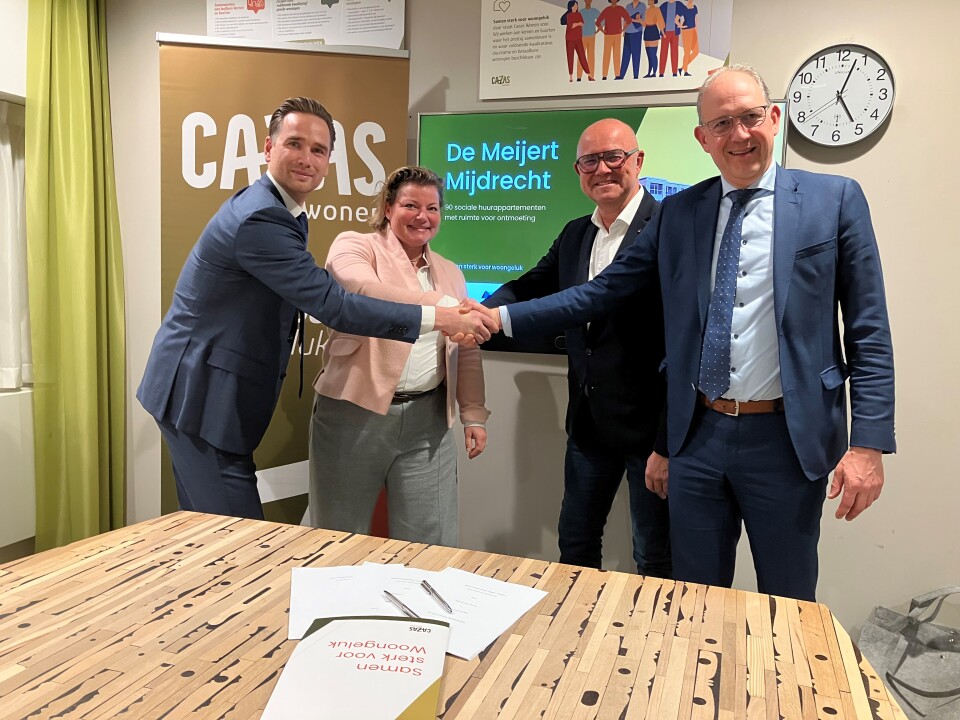 Contractondertekening De Meijert Mijdrecht De Vries en Verburg Burgland Real Estate Cazas Wonen