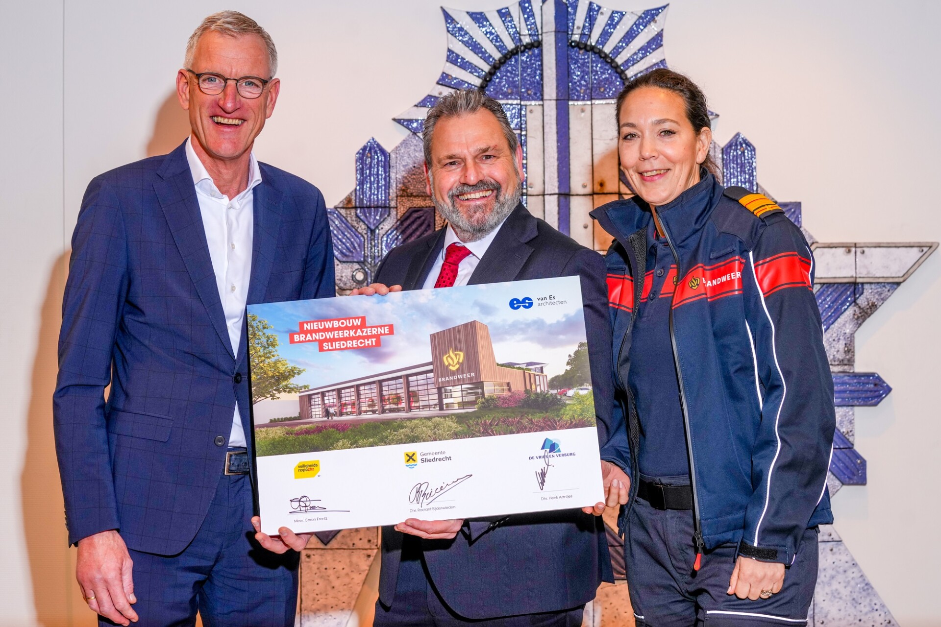 Ondertekening Brandweerkazerne Sliedrecht